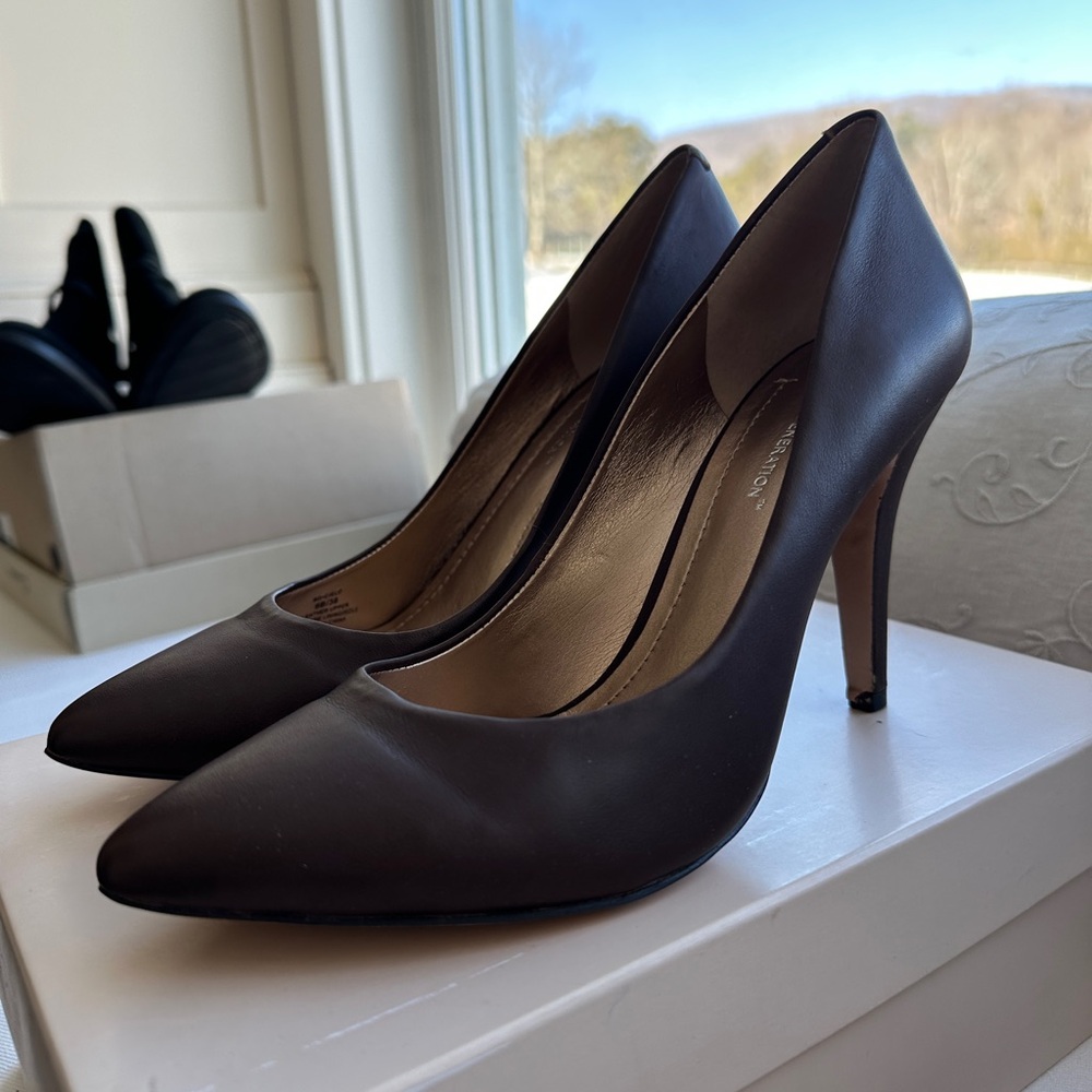 Bcbgeneration Driftwood Basic Calf Women's Shoes - image 1